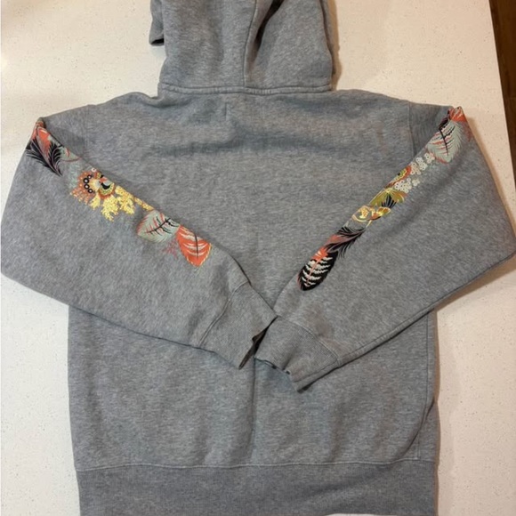 TNA Heather Gray Sweatshirt with Vibrant Sleeve Graphics - Picture 4 of 5